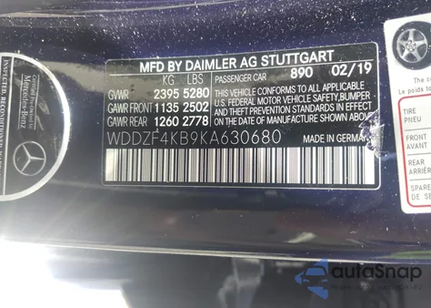 2019 Mercedes-Benz E 300 4Matic z USA, uszkodzony, nr VIN WDDZF4KB9KA630680